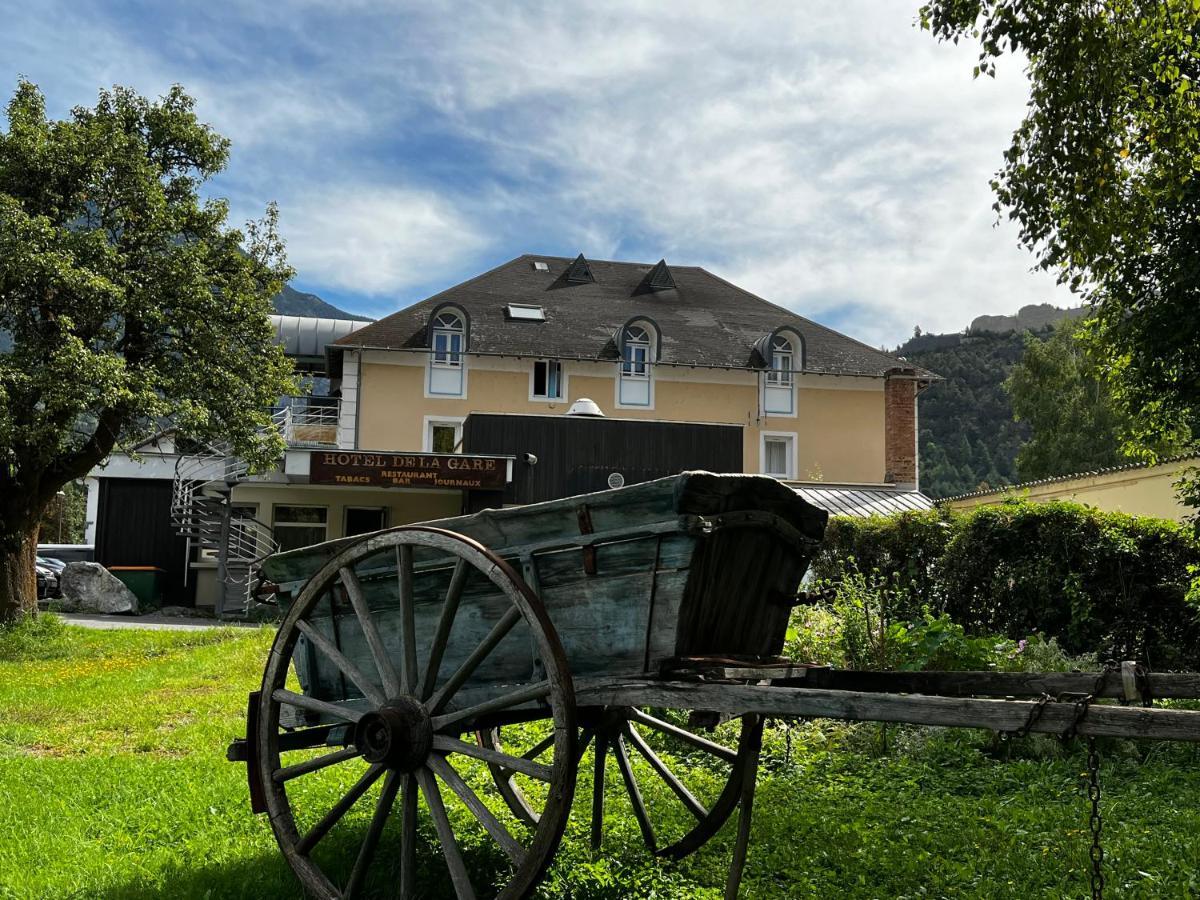 Hotel De La Gare Eygliers Zewnętrze zdjęcie