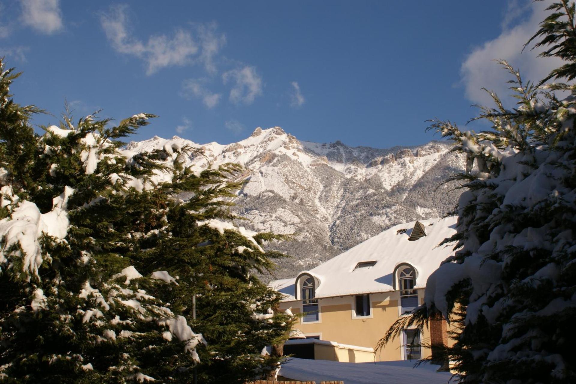 Hotel De La Gare Eygliers Zewnętrze zdjęcie