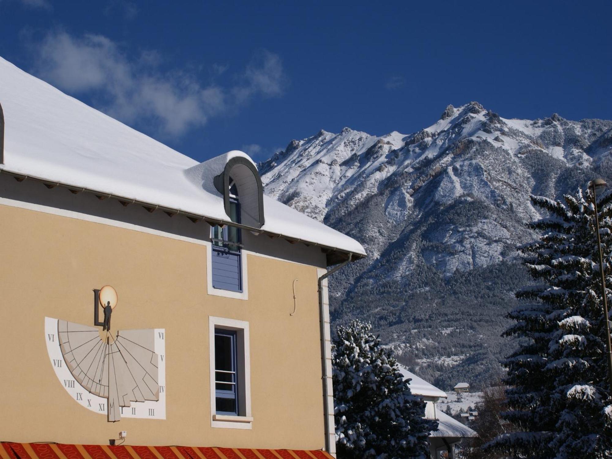 Hotel De La Gare Eygliers Zewnętrze zdjęcie